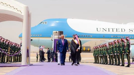 Ông Trump tiếp tục đe dọa thỏa thuận hạt nhân với Iran