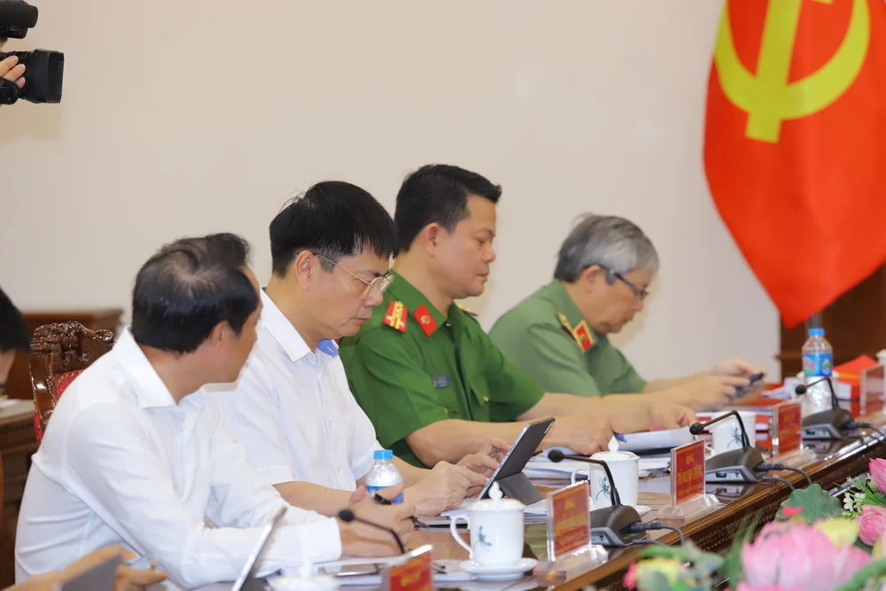 Ban Thường vụ Tỉnh ủy làm việc với Đoàn công tác Bộ Công an về chuyển đổi số