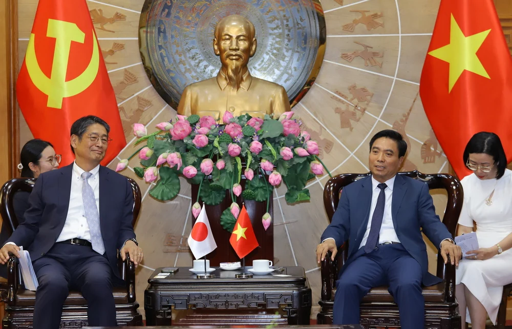 Bí thư Tỉnh ủy Nguyễn Doãn Anh tiếp xã giao Đại sứ Đặc mệnh toàn quyền Nhật Bản tại Việt Nam và dự chương trình “Kết nối văn hóa bằng truyện dân gian và âm nhạc”