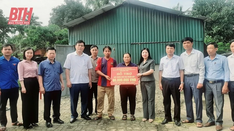 Chủ tịch Ủy ban MTTQ tỉnh Phạm Thị Thanh Thủy dự lễ khởi công xây dựng nhà ở cho hộ có hoàn cảnh đặc biệt khó khăn 