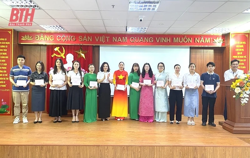 Gieo “hạt giống đỏ” cho Đảng