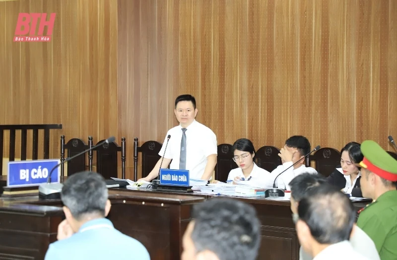 Cựu Chủ tịch, Phó Chủ tịch UBND huyện Quảng Xương bị tuyên phạt 5 năm tù