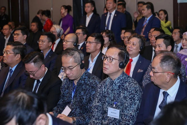 Thủ tướng kêu gọi doanh nghiệp phát huy sứ mệnh kết nối trong ASEAN và giữa Việt Nam - Malaysia