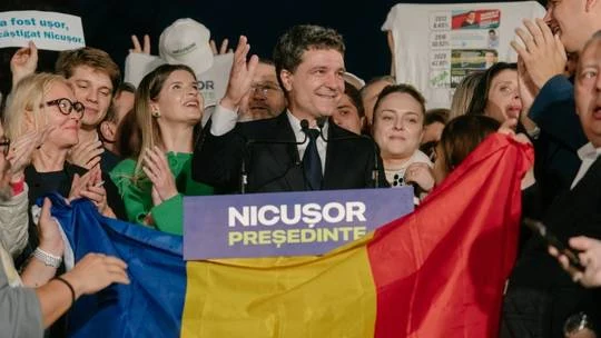 Bầu cử tổng thống Romania: Ứng cử viên ủng hộ EU đánh bại ứng cử viên hoài nghi châu Âu