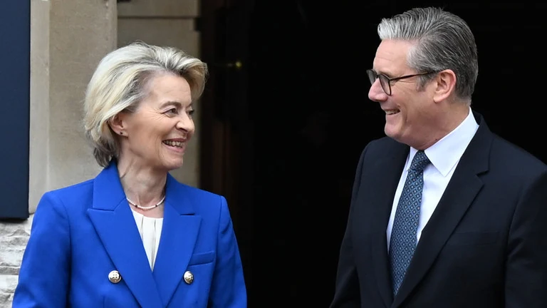 EU và Anh áp đặt thêm lệnh trừng phạt đối với Nga