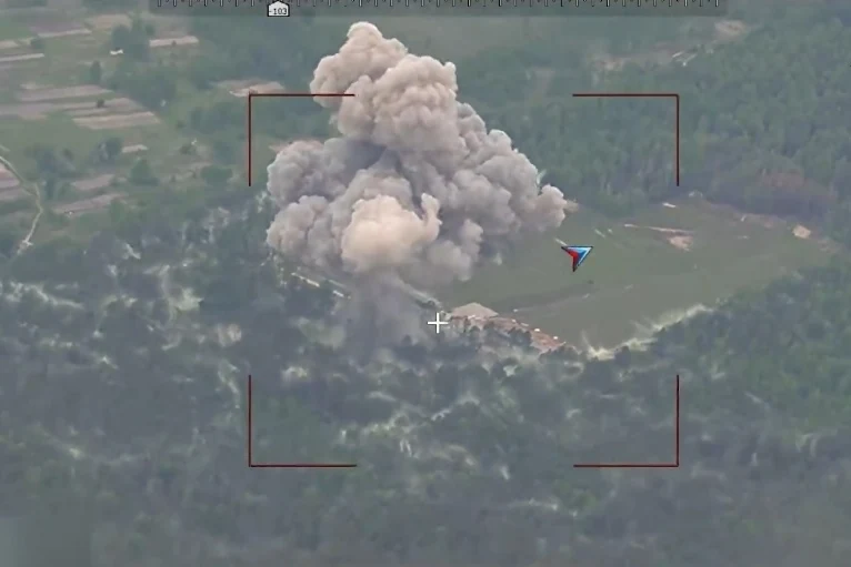 Tên lửa đạn đạo Nga xóa sổ trại lính đặc nhiệm Ukraine