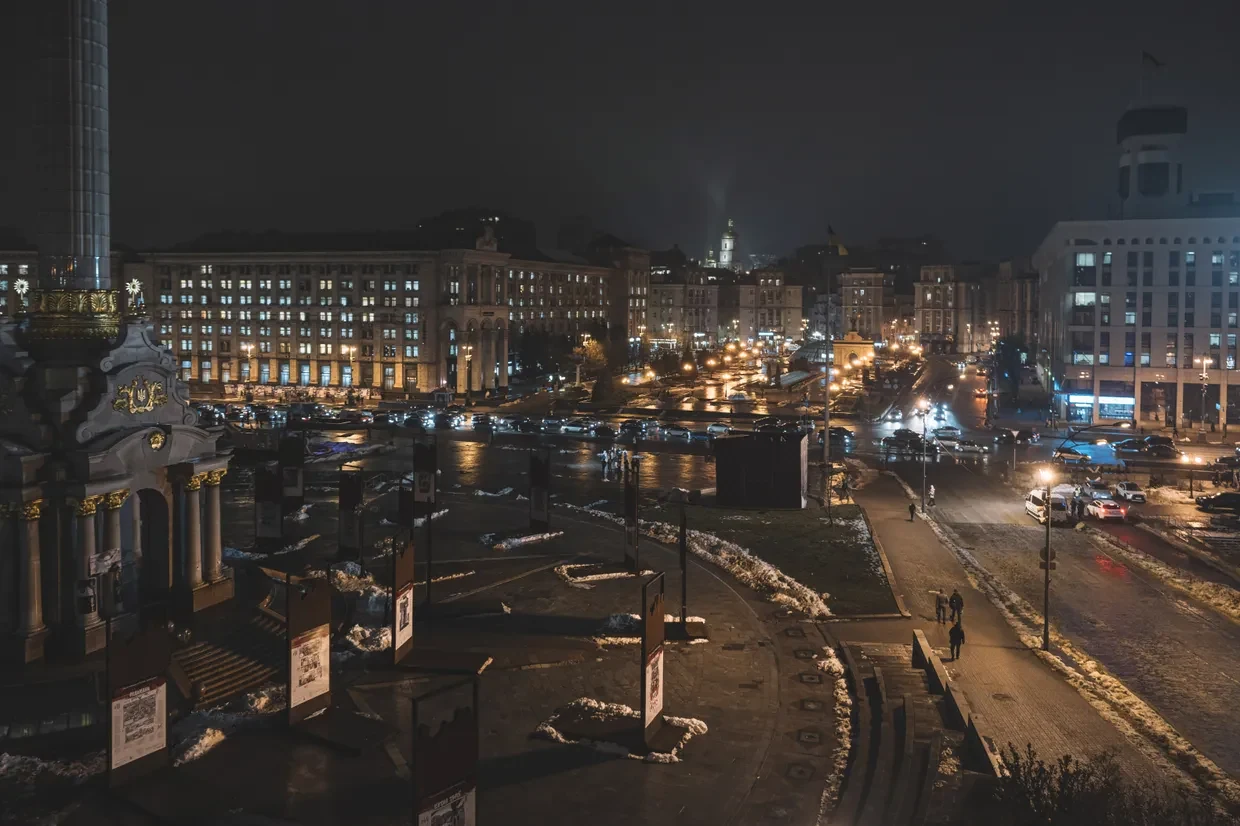 Nga tấn công Ukraine bằng tên lửa và máy bay không người lái