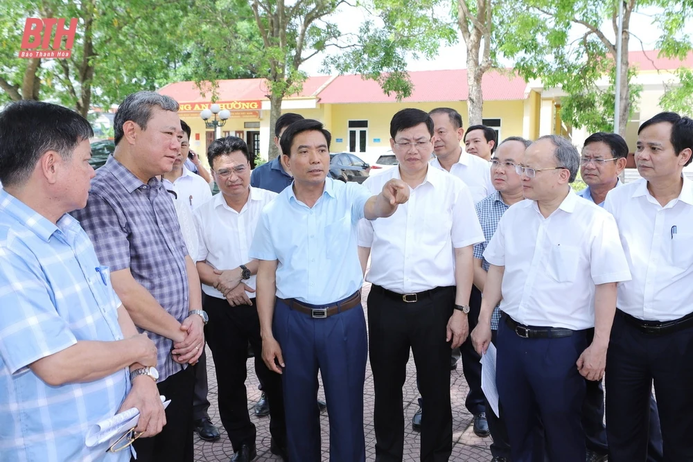Bí thư Tỉnh ủy Nguyễn Doãn Anh kiểm tra địa điểm bố trí trụ sở làm việc tại TP Thanh Hóa và TP Sầm Sơn sau sắp xếp đơn vị hành chính