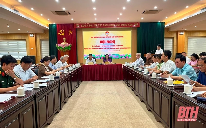 Lấy ý kiến, góp ý Dự thảo Nghị quyết sửa đổi, bổ sung một số điều của Hiến pháp 2013