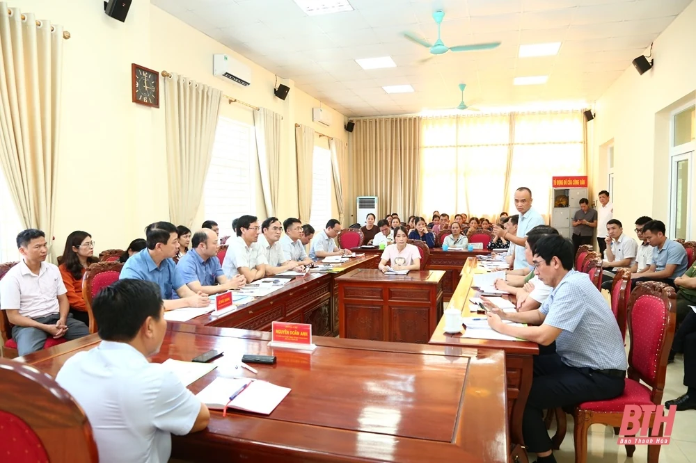 Bí thư Tỉnh ủy Nguyễn Doãn Anh tiếp công dân liên quan vụ khiếu kiện của 25 hộ dân phố Trung Kỳ 