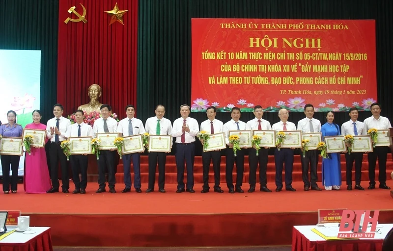 Thành ủy TP Thanh Hóa tổng kết 10 năm thực hiện Chỉ thị số 05-CT/TW của Bộ Chính trị