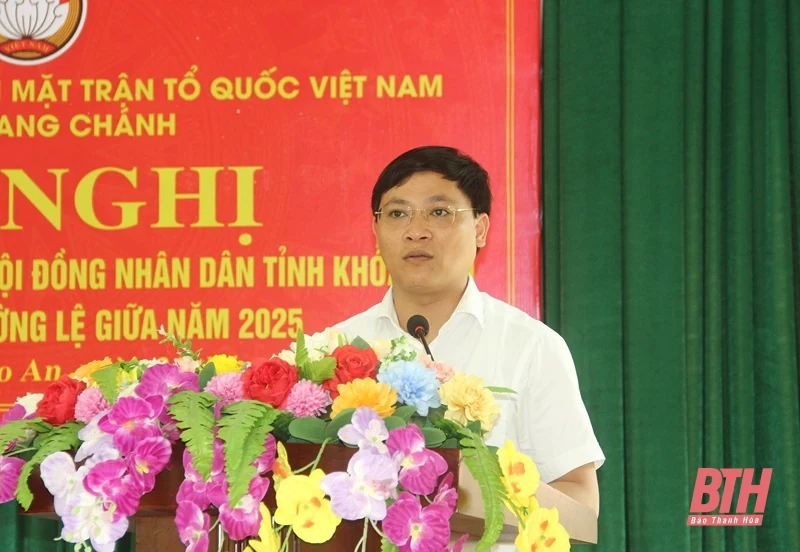 Trưởng Ban Tuyên giáo và Dân vận Tỉnh ủy Đào Xuân Yên tiếp xúc cử tri huyện Lang Chánh