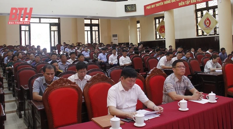 Tổ đại biểu HĐND tỉnh tiếp xúc cử tri huyện Bá Thước