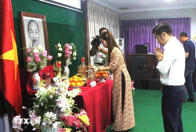 135 năm Ngày sinh Bác Hồ: Người Việt tại Campuchia hướng về nguồn cội
