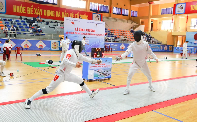Khai mạc Giải vô địch trẻ Đấu kiếm quốc gia