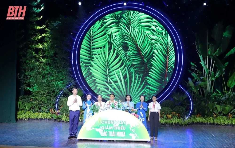 Mít tinh hưởng ứng Tháng hành động vì môi trường và Ngày Môi trường thế giới với chủ đề “Chống ô nhiễm nhựa”