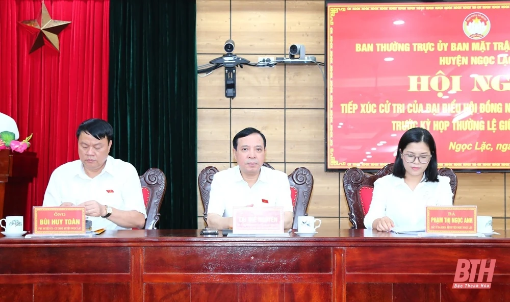 Phó Bí thư Thường trực Tỉnh ủy, Chủ tịch HĐND tỉnh, Trưởng Đoàn ĐBQH tỉnh Lại Thế Nguyên tiếp xúc cử tri huyện Ngọc Lặc