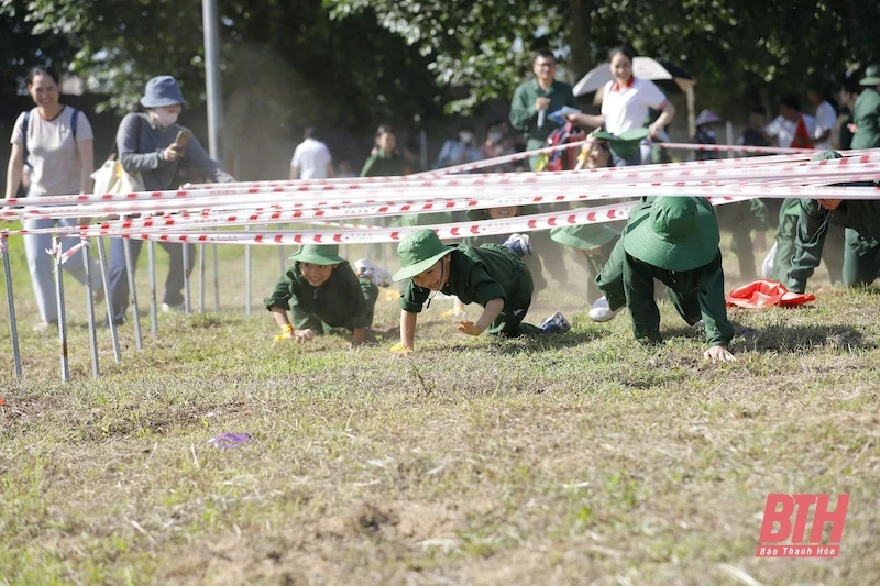 Chương trình “Vui Tết Thiếu nhi - Trải nghiệm làm chiến sĩ”