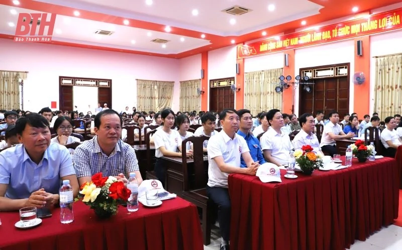 Mít tinh hưởng ứng Ngày thế giới không thuốc lá và Tuần lễ Quốc gia không thuốc lá