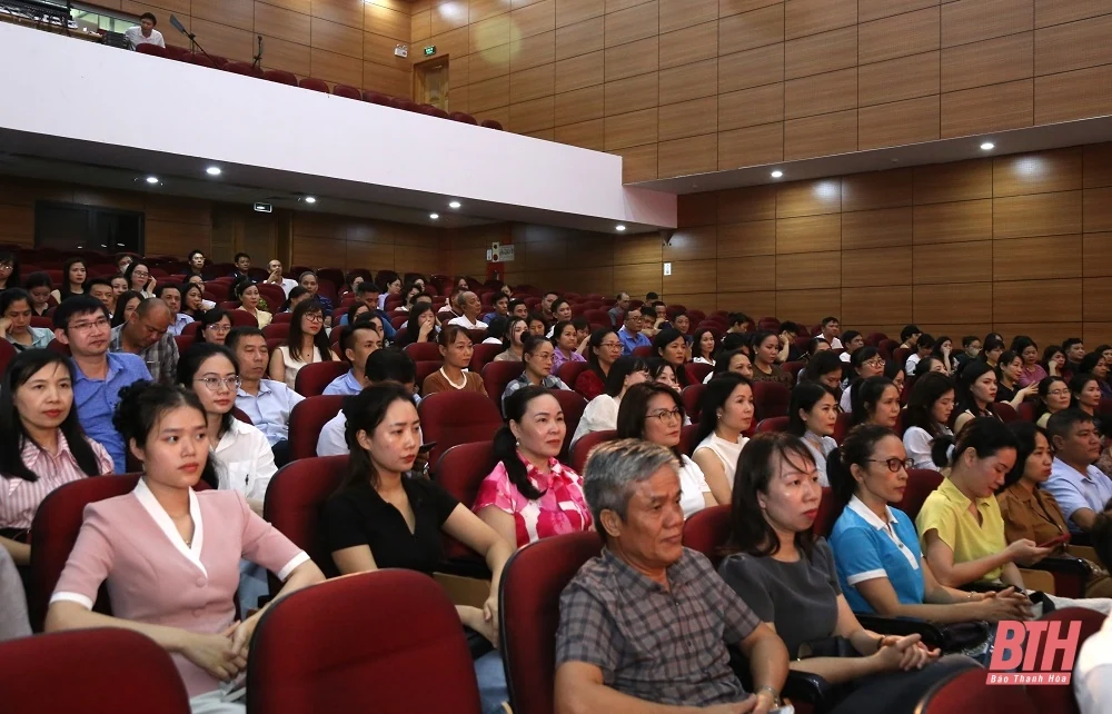 Công bố quyết định thành lập Báo và Đài Phát thanh - Truyền hình Thanh Hóa