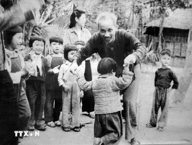 Thư Bác Hồ gửi các cháu thiếu niên nhi đồng nhân Ngày Quốc tế Thiếu nhi 1/6