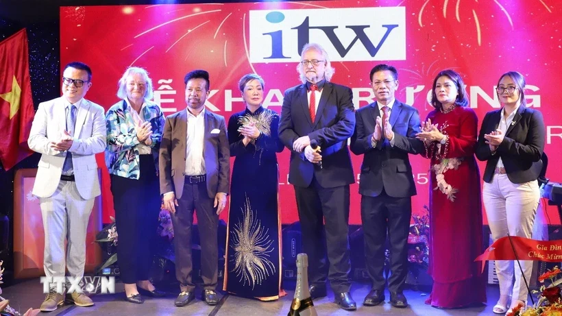 Khai trương trường dạy ngôn ngữ và nghề tại Đức cho người Việt