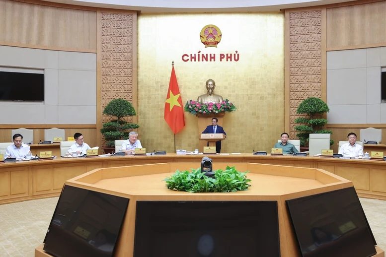 Thủ tướng: Ban hành 28 nghị định về phân cấp, phân quyền, phân định thẩm quyền chậm nhất ngày 15/6