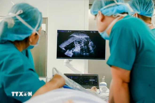 Bộ trưởng Bộ Y tế gửi thư khen y, bác sỹ Bệnh viện Nhi đồng 1 và Bệnh viện Từ Dũ