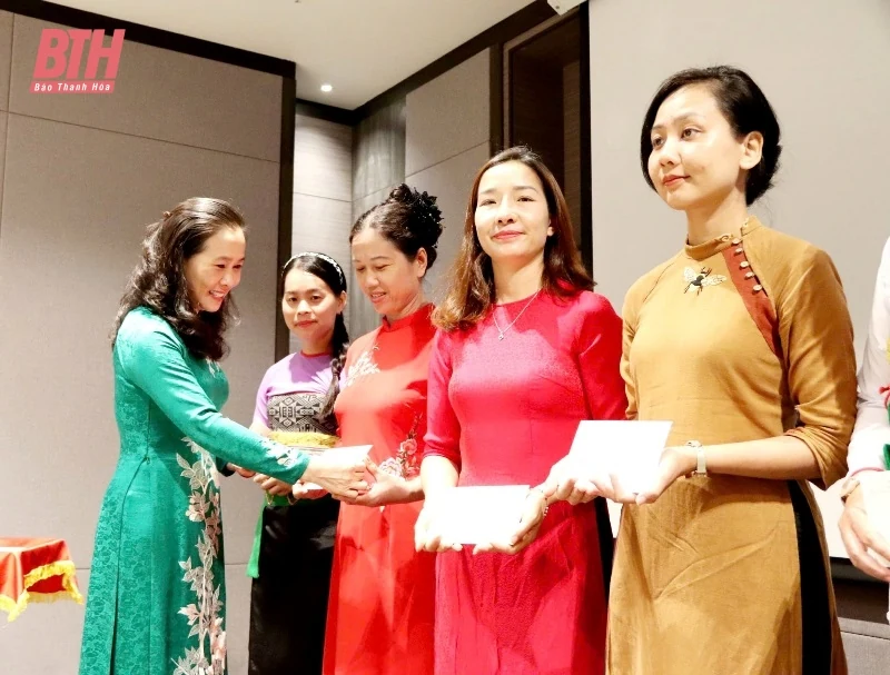 Sơ kết phong trào Phụ nữ khởi nghiệp và giới thiệu, trưng bày sản phẩm, mô hình phát triển kinh tế