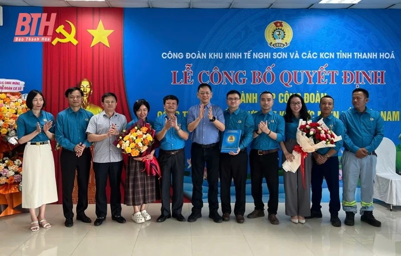Công bố quyết định thành lập 2 công đoàn cơ sở