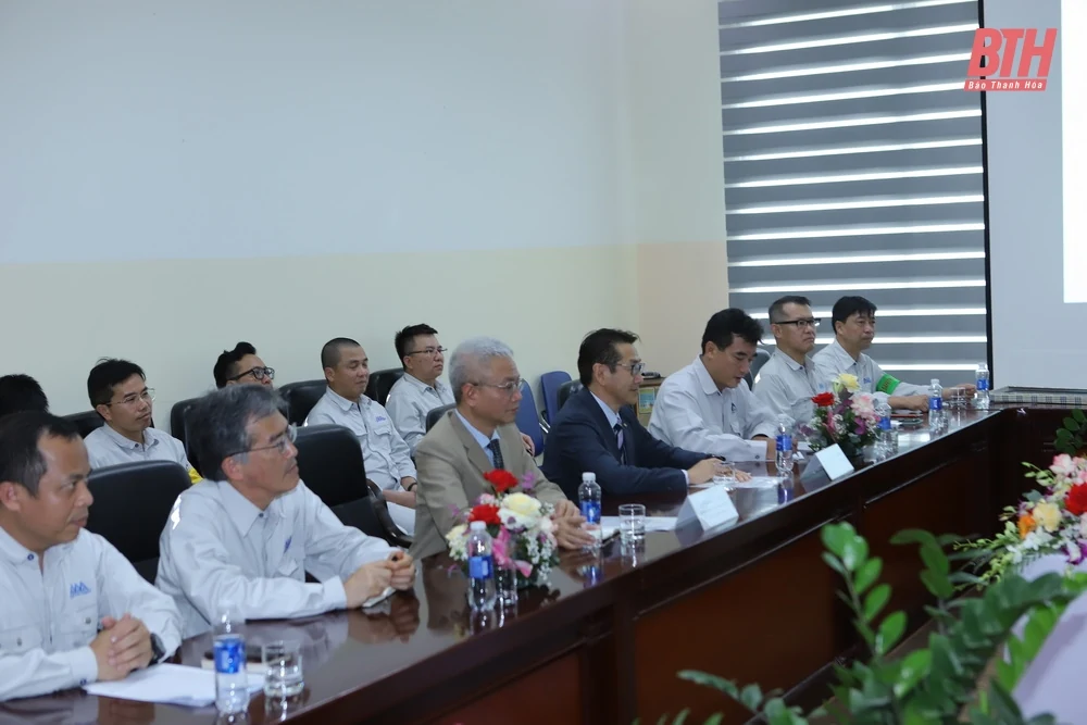 Bí thư Tỉnh ủy Nguyễn Doãn Anh kiểm tra tình hình sản xuất tại Nhà máy Cơ khí công nghệ cao Nghi Sơn và Công ty Xi măng Nghi Sơn