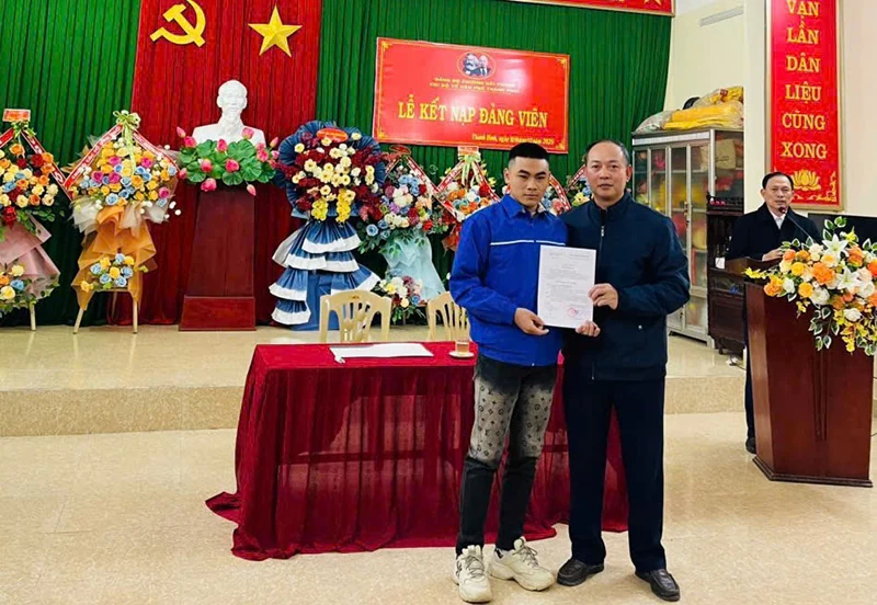 Phát triển đảng viên là người công giáo