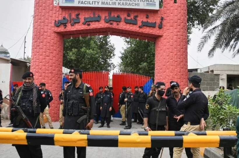 Hơn 200 tù nhân vượt ngục nhân vụ động đất tại Pakistan