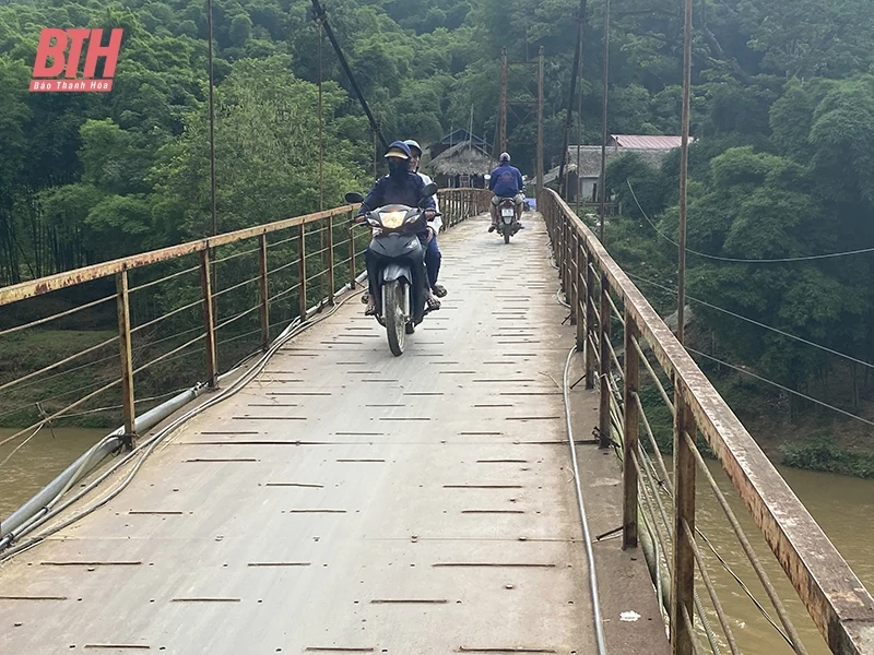 Nỗi lo cầu treo, cầu tạm không đảm bảo an toàn trong mùa mưa bão