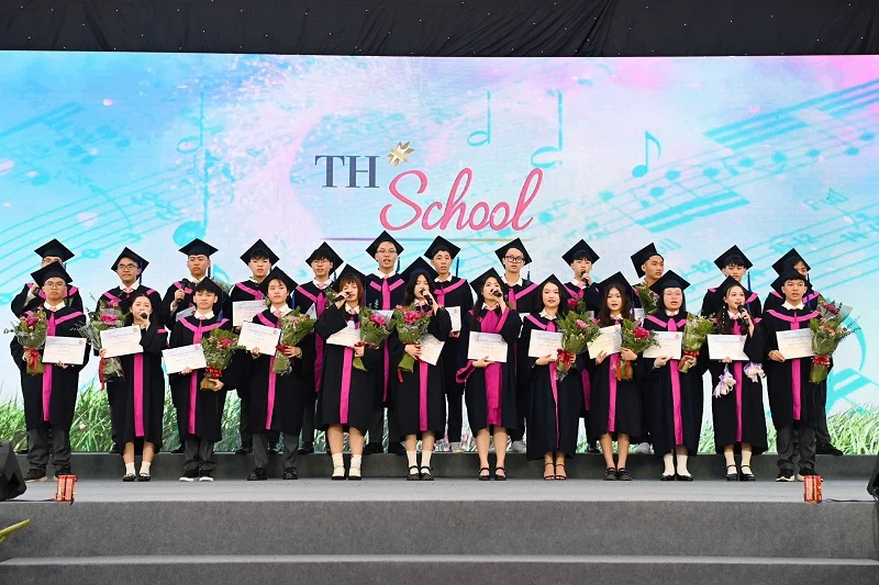 Thanh niên cần gì để tự tin bước ra thế giới?