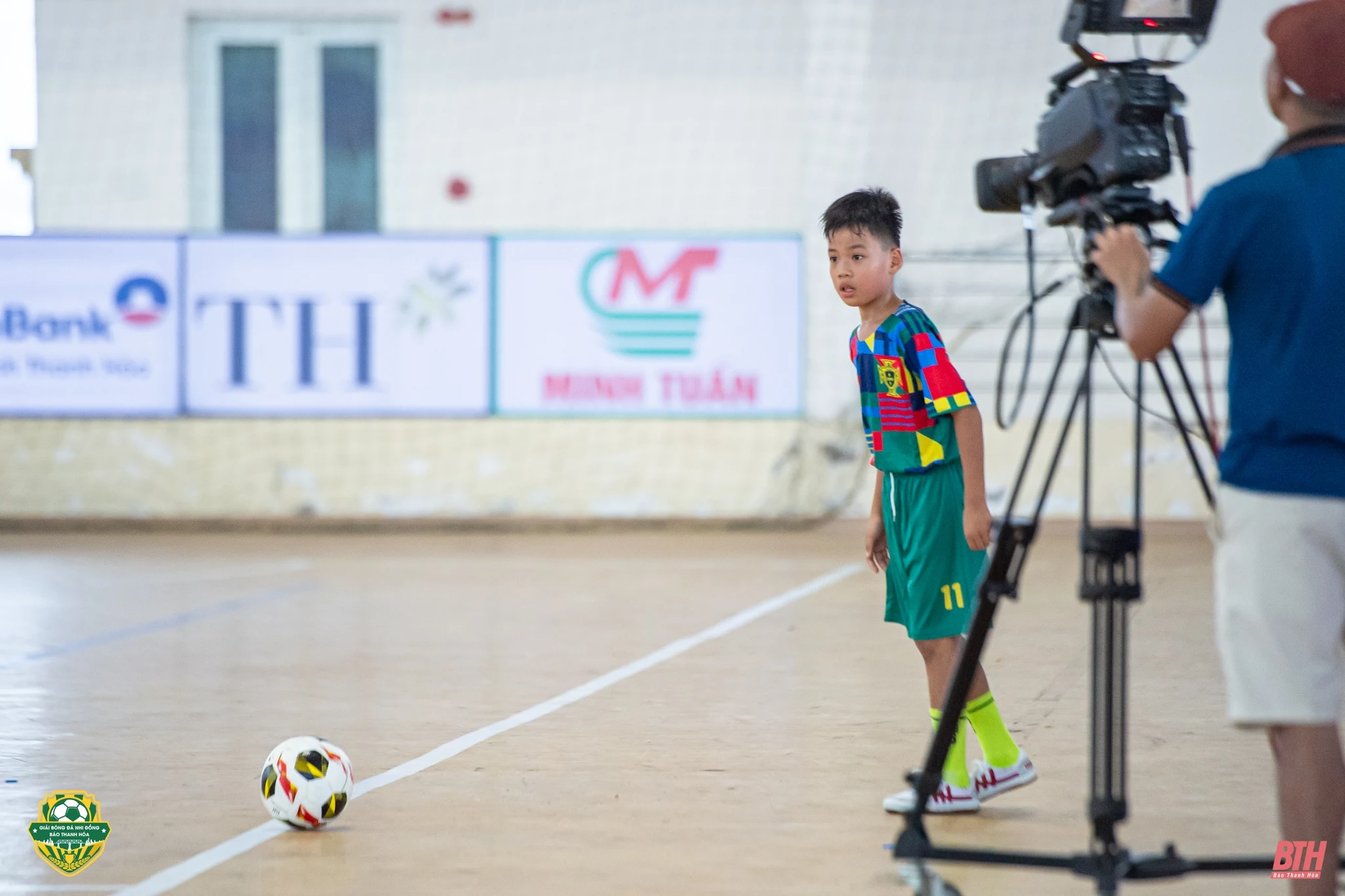 Giải Bóng đá Nhi đồng Báo Thanh Hoá lần thứ IV: Rực lửa trận “chung kết sớm” lứa tuổi U10