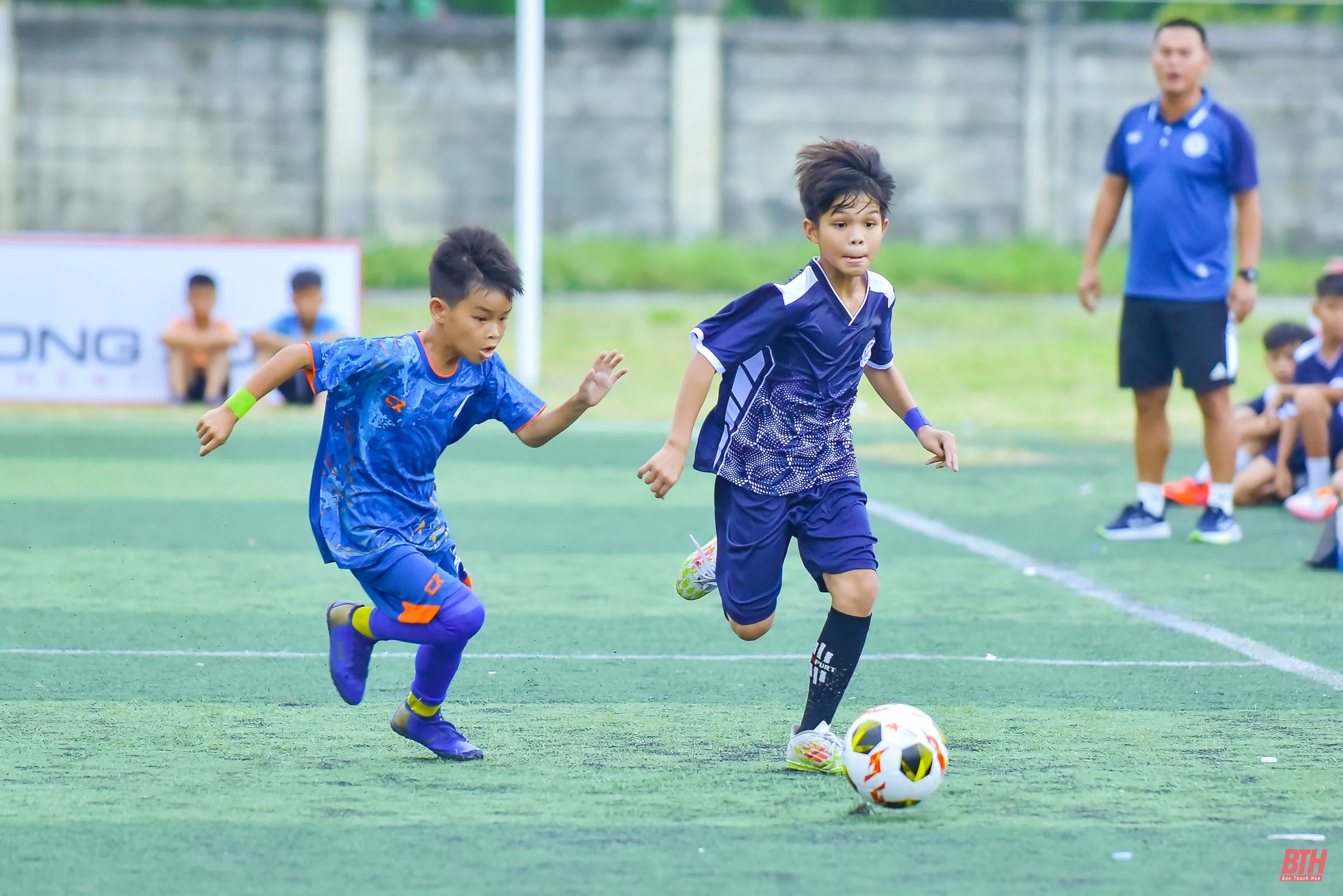 Giải Bóng đá Nhi đồng Báo Thanh Hoá lần thứ IV: Rực lửa trận “chung kết sớm” lứa tuổi U10