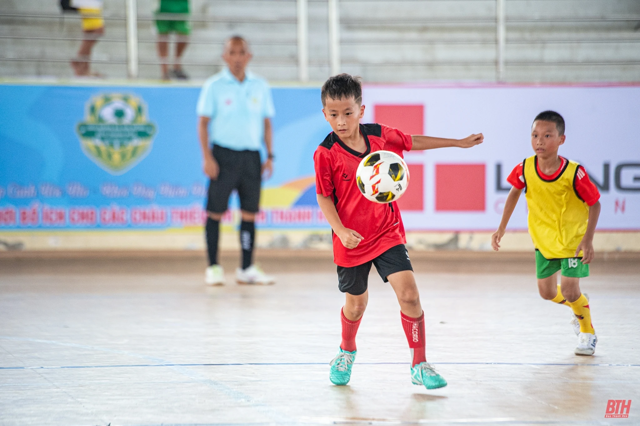 Kịch tính lượt trận sáng 7/6: Đỉnh cao màn so tài Thạch Thành - Nghi Sơn