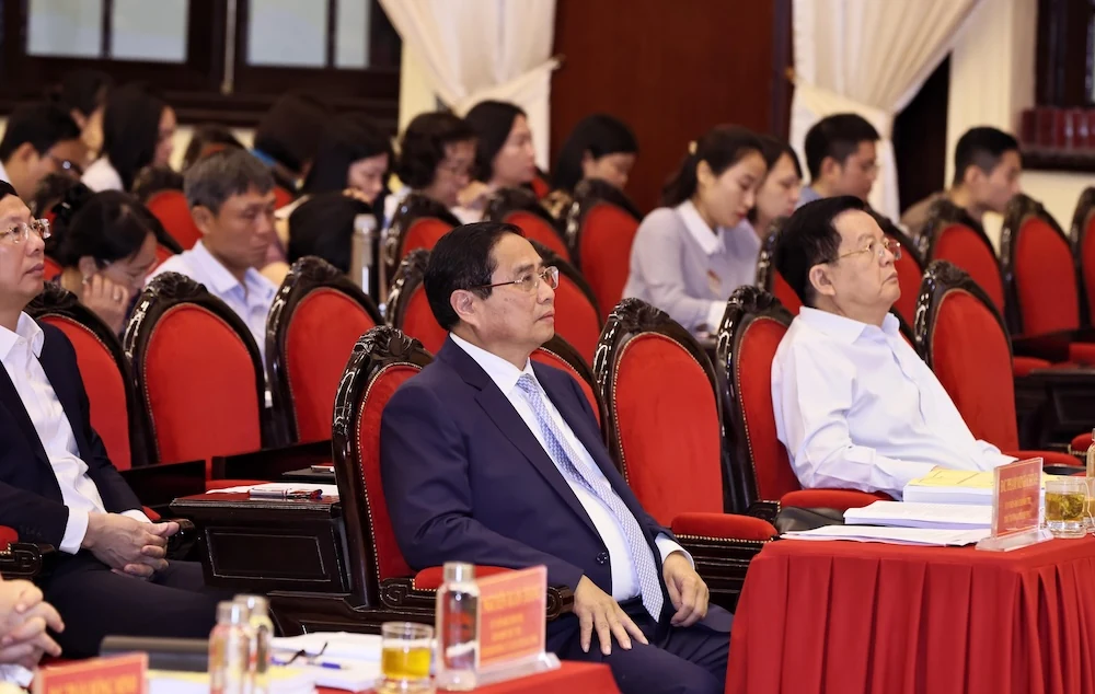 Tập huấn chuyên môn, nghiệp vụ công tác tổ chức xây dựng Đảng, quản lý nhà nước, tổ chức và hoạt động của MTTQ, các đoàn thể chính trị ở cấp xã (mới)