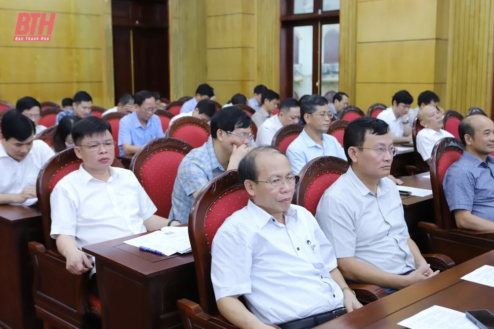 Tập huấn chuyên môn, nghiệp vụ công tác tổ chức xây dựng Đảng, quản lý nhà nước, tổ chức và hoạt động của MTTQ, các đoàn thể chính trị ở cấp xã (mới)