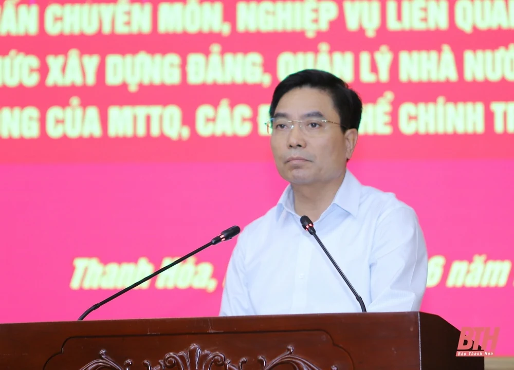 Tập huấn chuyên môn, nghiệp vụ công tác tổ chức xây dựng Đảng, quản lý nhà nước, tổ chức và hoạt động của MTTQ, các đoàn thể chính trị ở cấp xã (mới)