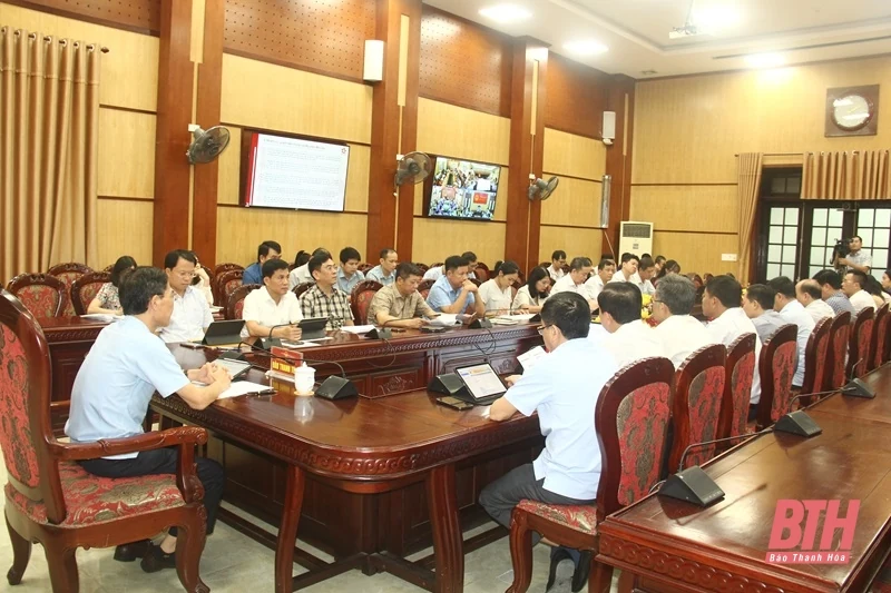 Triển khai nhiệm vụ cải cách thủ tục hành chính phục vụ chính quyền địa phương hai cấp