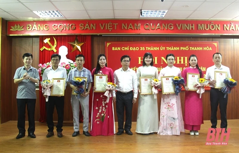TP Thanh Hóa trao giải Cuộc thi Chính luận bảo vệ nền tảng tư tưởng của Đảng