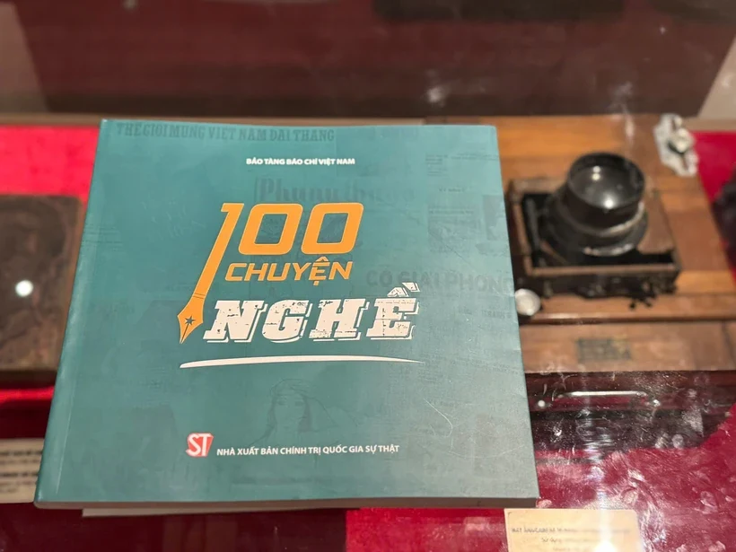 Nhìn lại hành trình phát triển của báo chí cách mạng qua 100 chuyện nghề