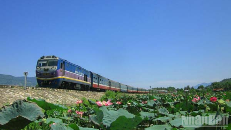 Chính phủ thông qua điều chỉnh Chương trình lập pháp, đẩy nhanh tiến trình sửa đổi Luật Đường sắt