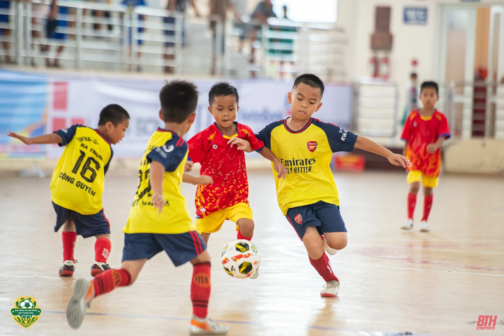 Kịch tính phút chót, lứa tuổi U8 xác định được 8 đội vào tứ kết