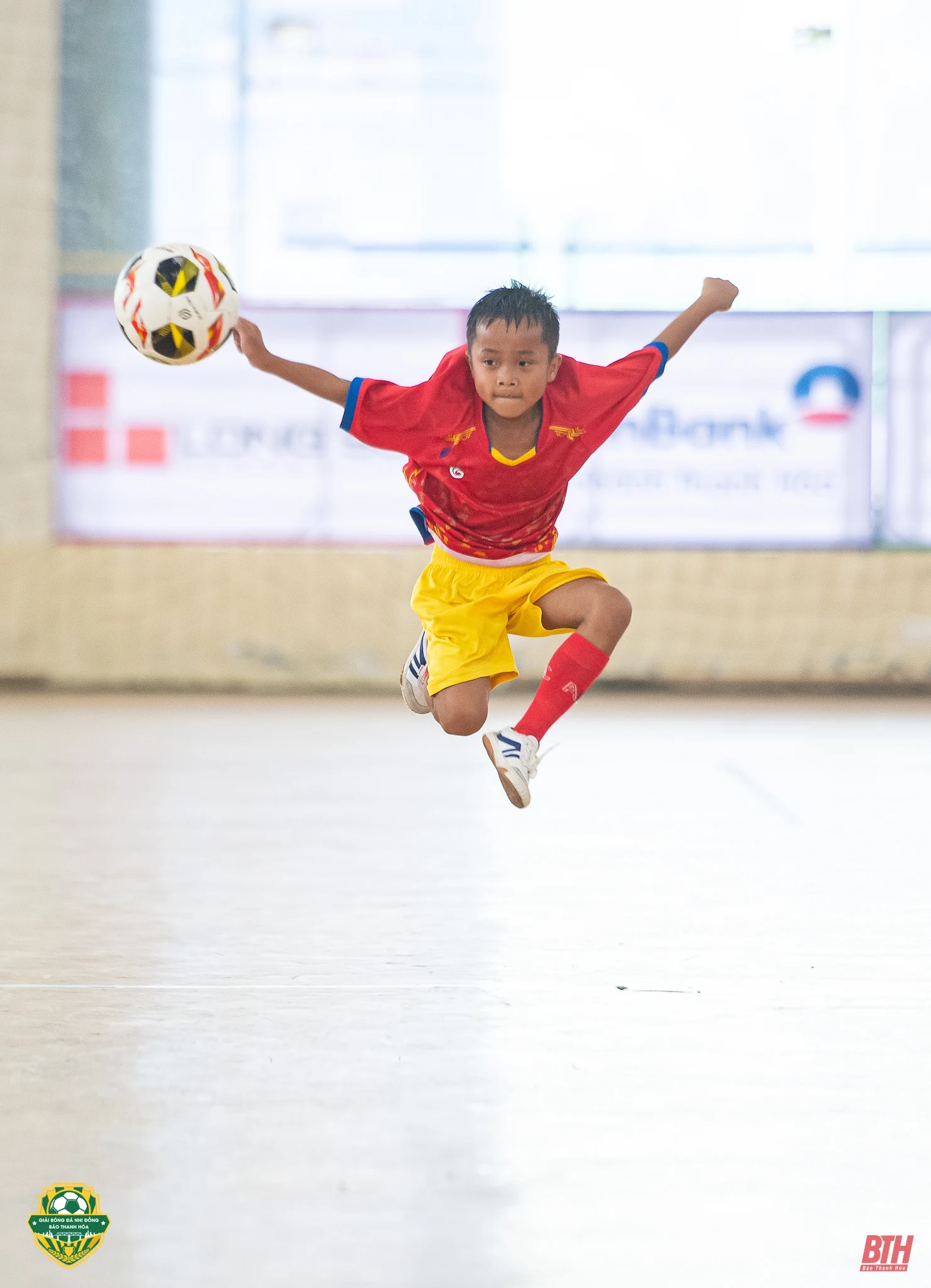 Kịch tính phút chót, lứa tuổi U8 xác định được 8 đội vào tứ kết