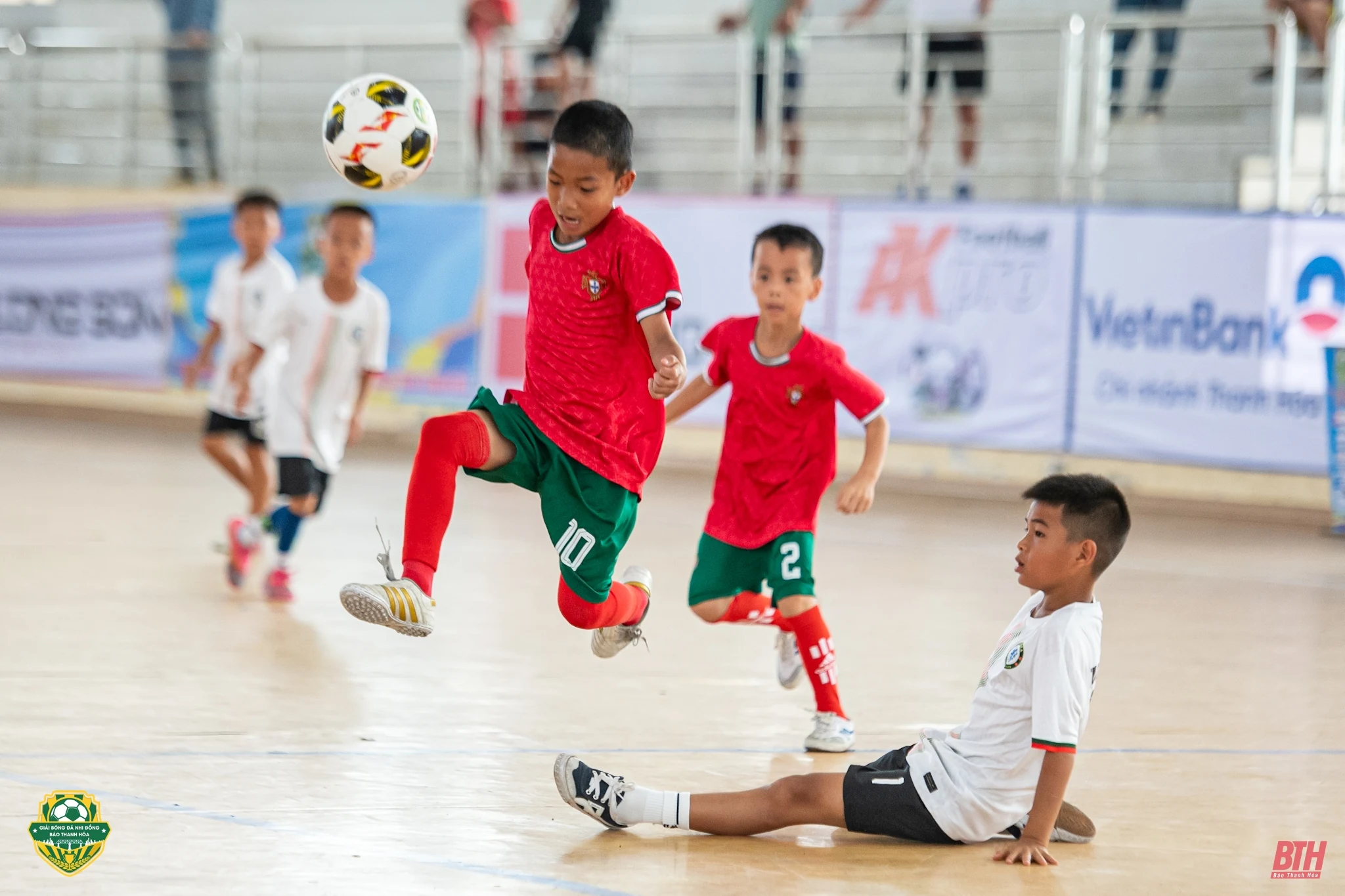 Loạt penalty nghẹt thở đưa Thạch Thành vào bán kết, chia tay ĐKVĐ U8 TP Thanh Hoá