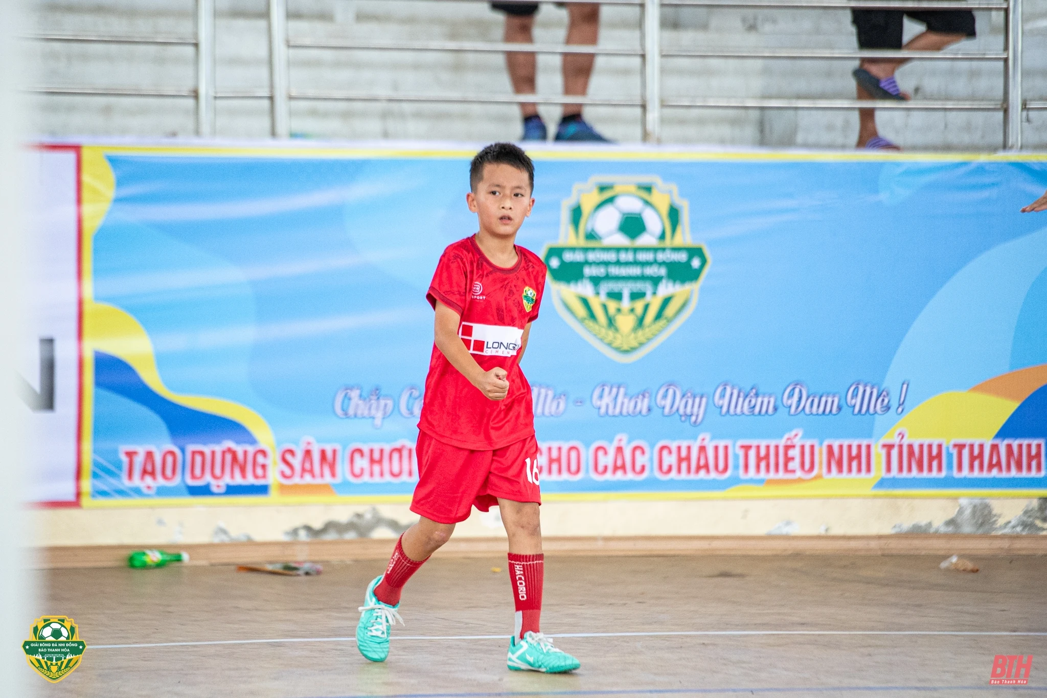 Thắng đậm Thạch Thành, Thiệu Hoá giành vé vào chung kết lứa tuổi U8