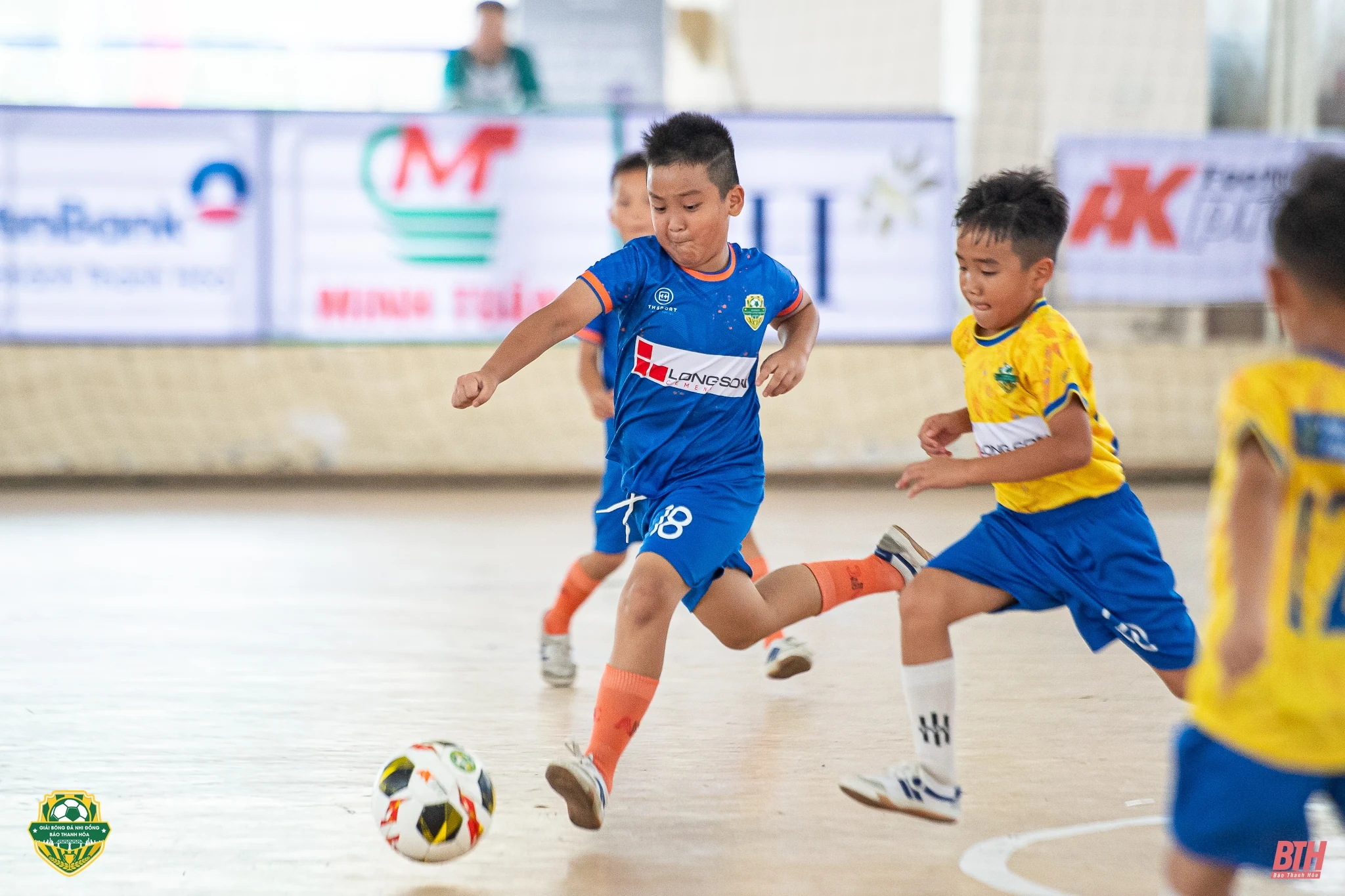 U8 Nghi Sơn đánh bại Như Thanh sau màn rượt đuổi điên rồ, giành vé vào chung kết